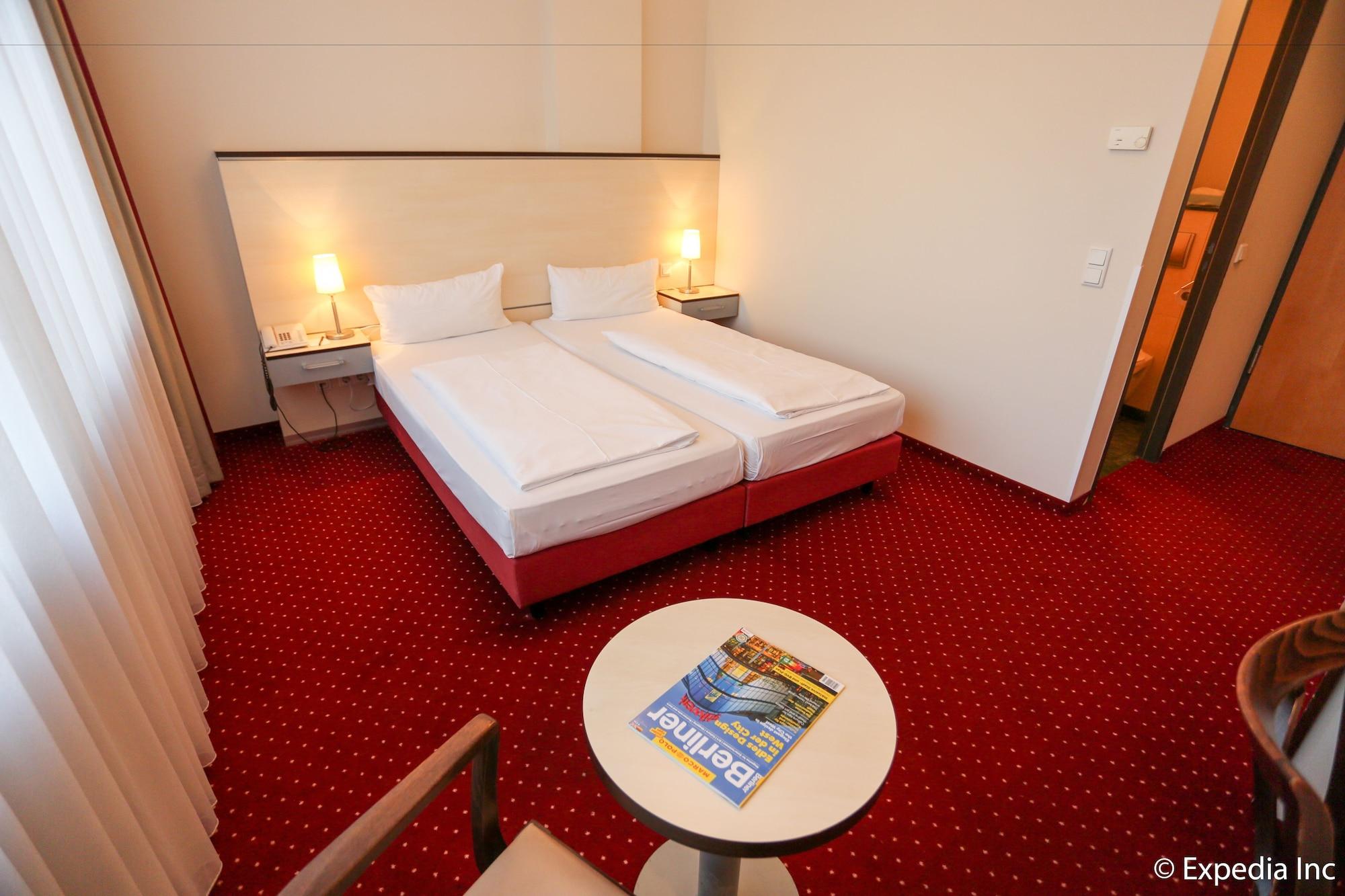 Kurfürstendamm Hotel 3*