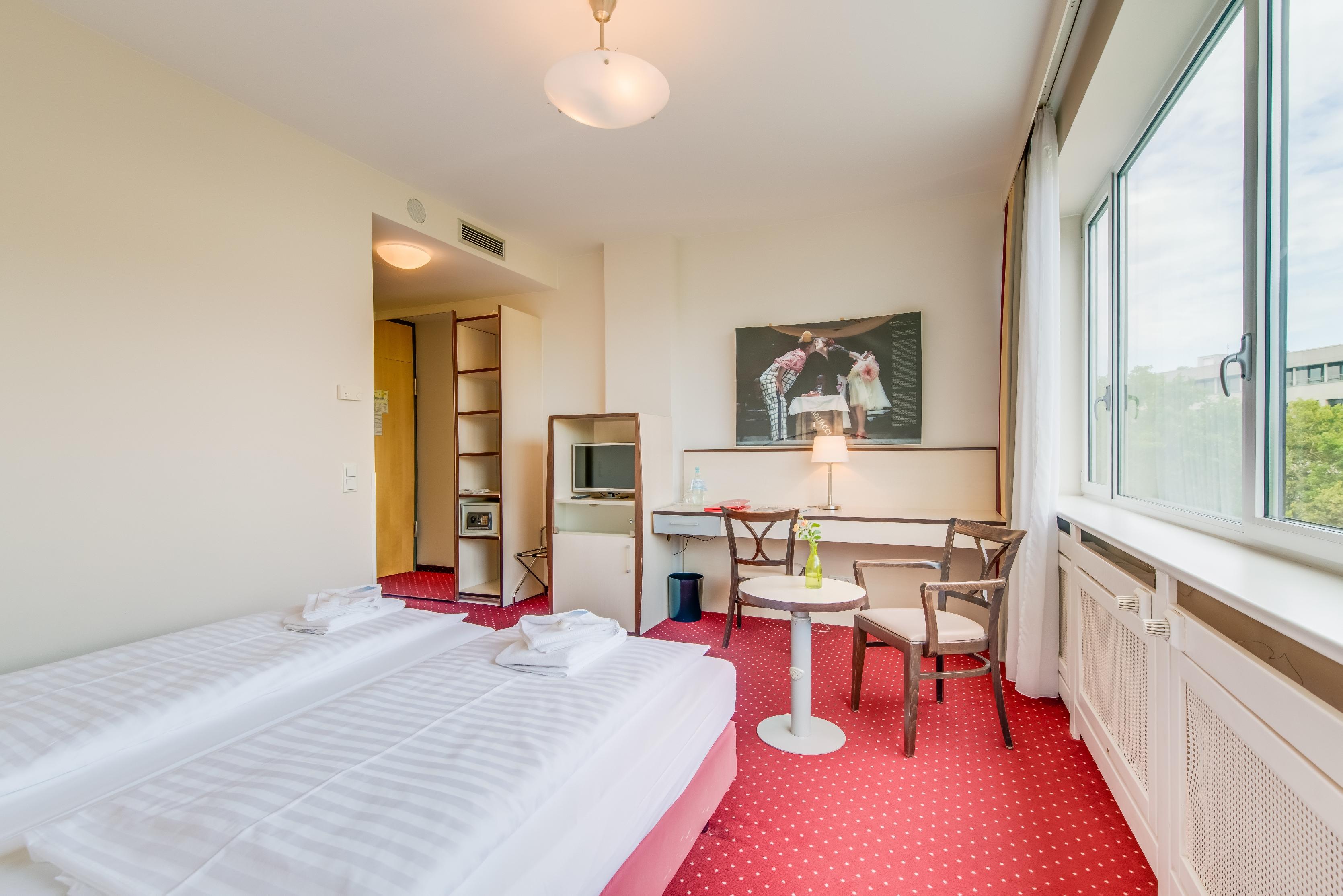 Kurfürstendamm Hotel 3*